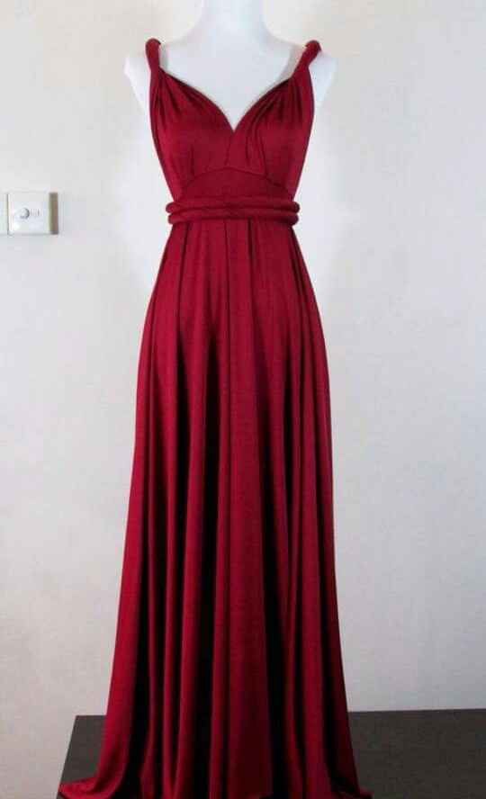 Paulina: me presento, mi boda será estilo vintage-romántico, elegimos los colores ivory y rojo quema