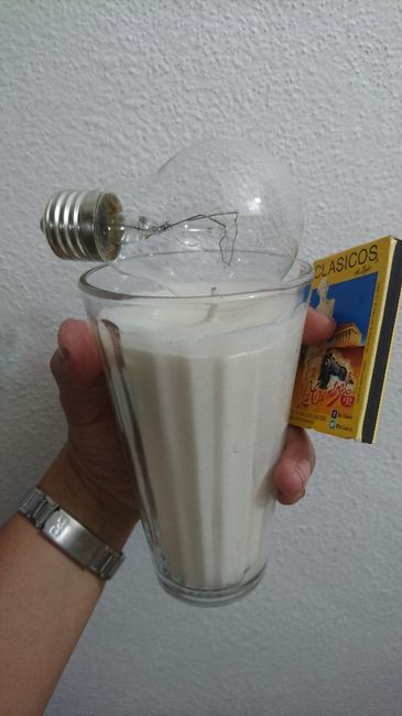 Una veladora, cerillos y un foco (por algo de luz a la vida de casados)
