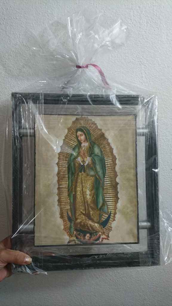 Una virgen (éste regalo me hizo llorar)