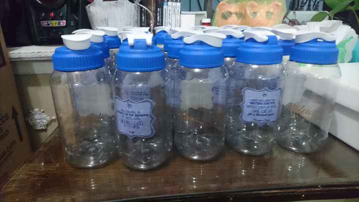 Cilindros con etiquetas