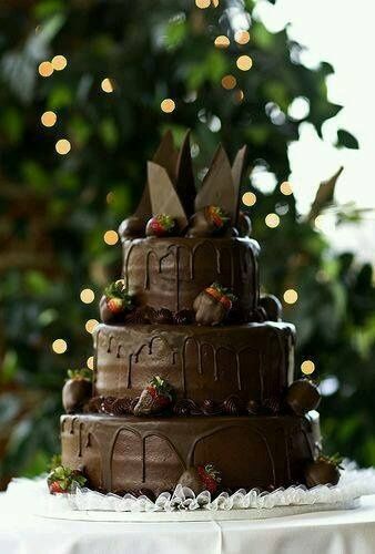 Pastel chorreado de chocolate
