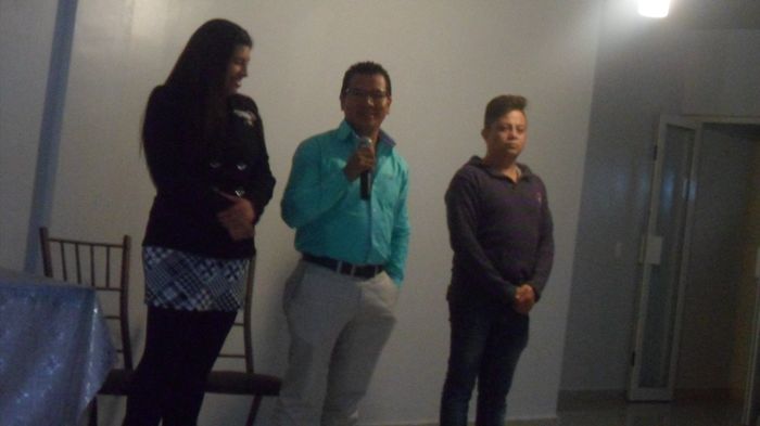 agradeciendo