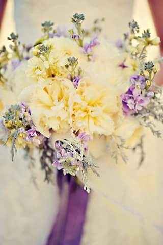 Combinacion amarillo con lila para la bodaa - 4