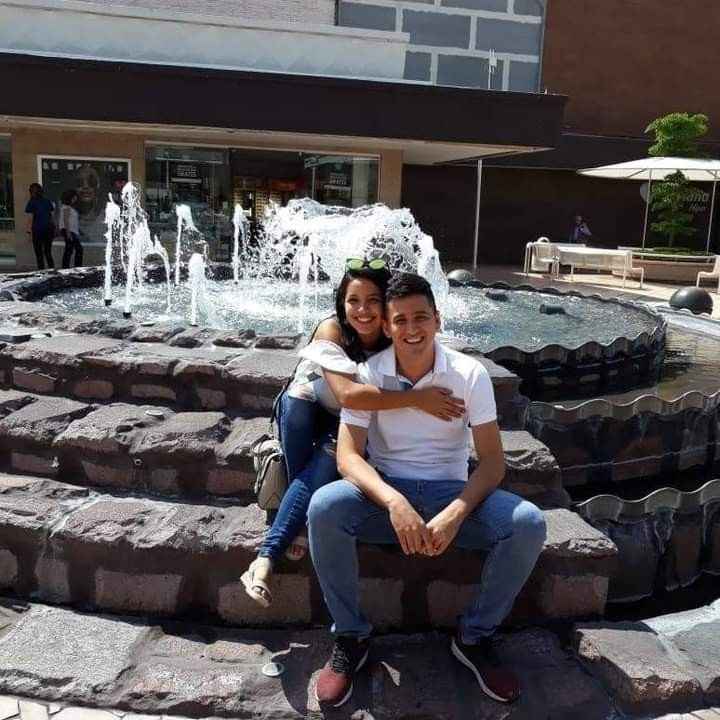 Reto con regalo: Sube una foto con tu pareja🎁 - 1