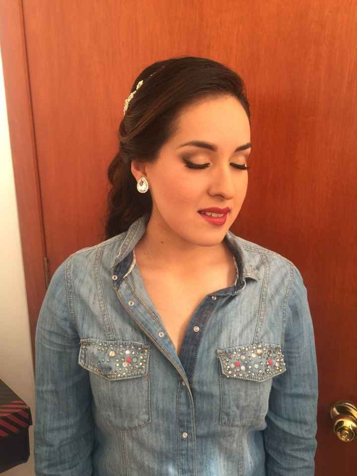 Mi prueba de peinado y maquillaje para mi boda civil. - 2