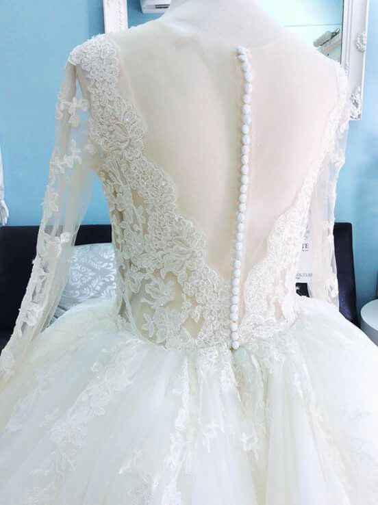 Vestidos con detalles en la espalda - 1
