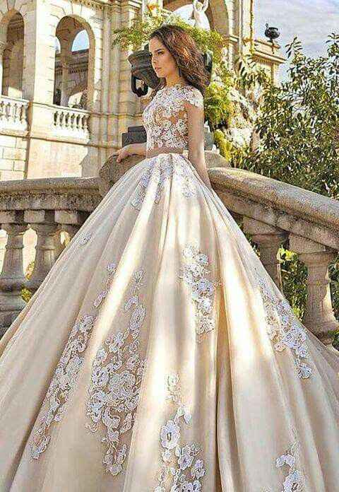  Vestidos con aplicaciones - 14
