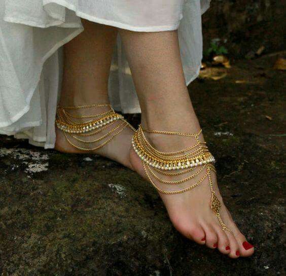 Sandalias-pulseras para bodas en playa.. - 3
