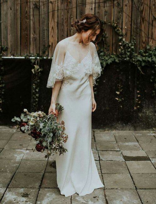 Ideas para vestidos con escote para la Iglesia - 5