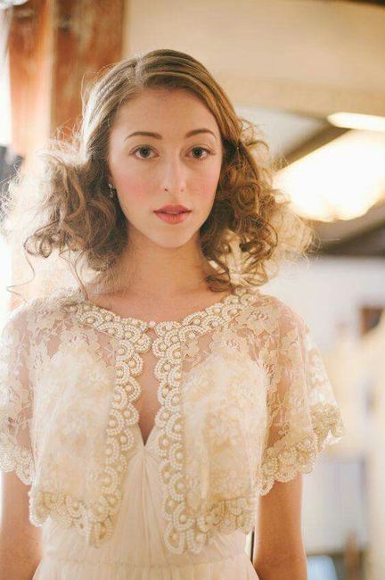 Ideas para vestidos con escote para la Iglesia - 11