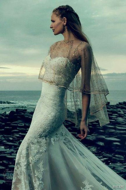 Ideas para vestidos con escote para la Iglesia - 12