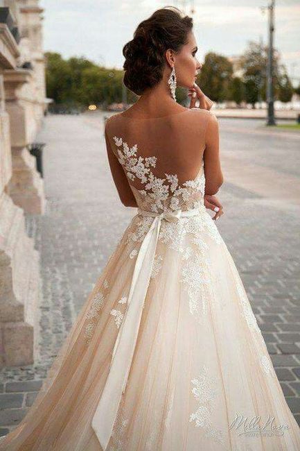  Vestidos con aplicaciones - 13
