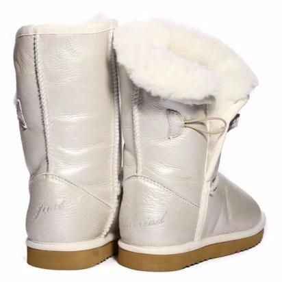 UGG 7