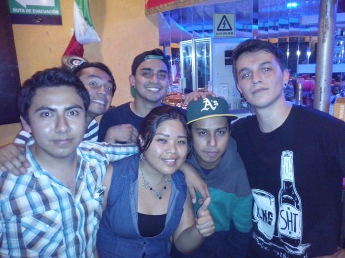 Foto de último toquin como novios (camiches)