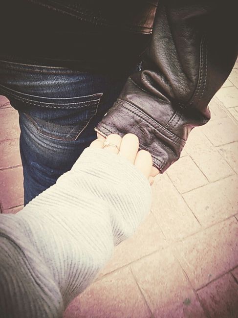 A quién le gusta ver su anillo de compromiso una y otra vez? - 1