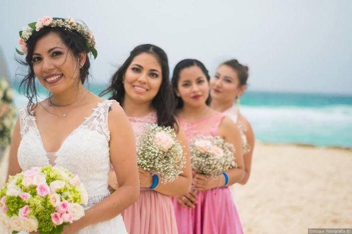 Si tu Fm tuviera que elegir tu vestido de boda.. - 1