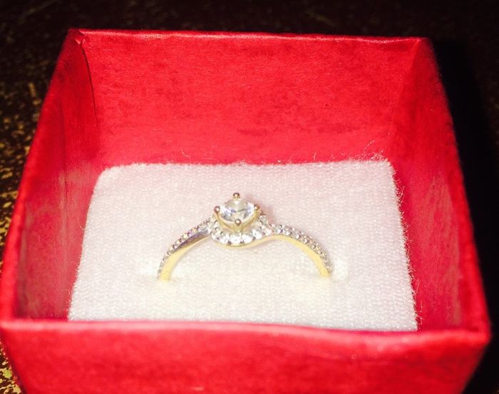 Catálogo de anillos de compromiso de Bodas.com - 1