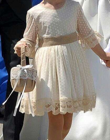 Pajes: "flower Girl" en Dorado 9