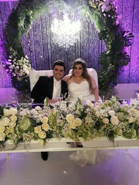 La Mesa de Novios. - 1