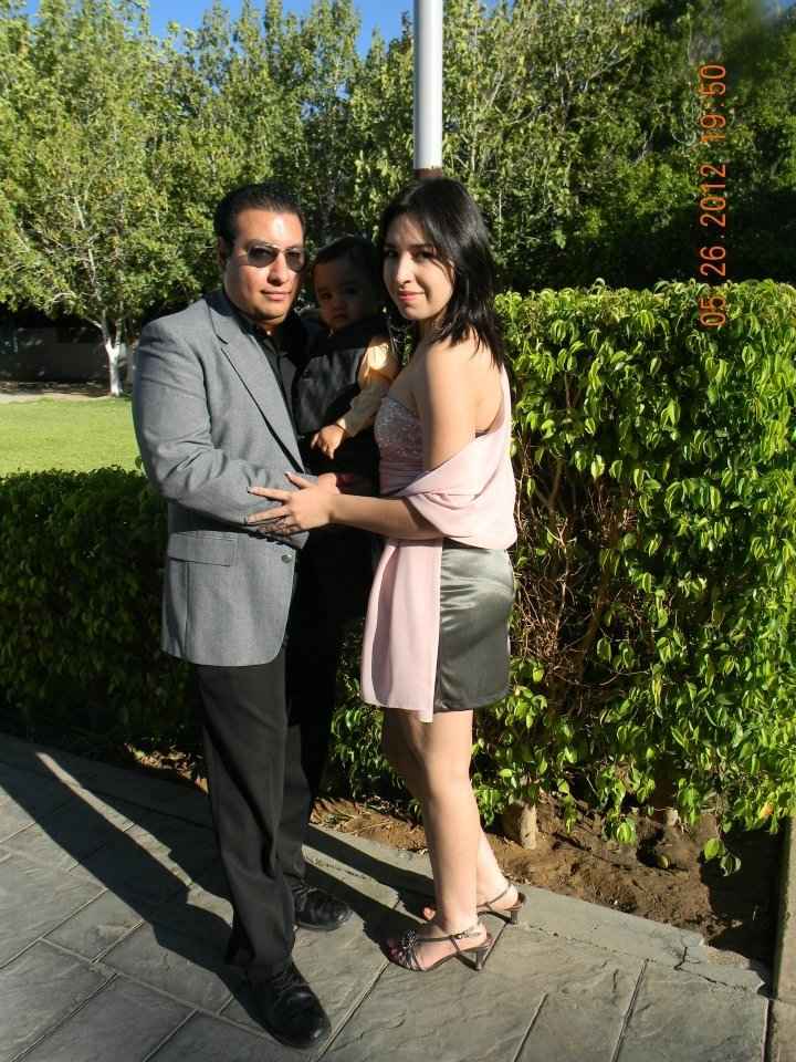 yo mi esposo y sobrino