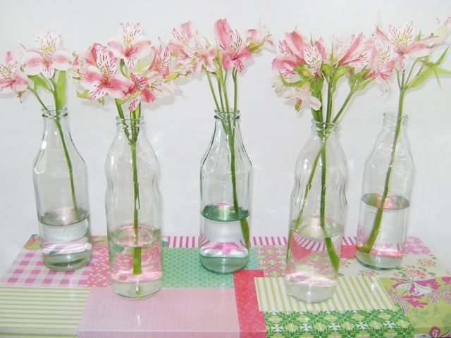 Centro de mesa con botellas 1
