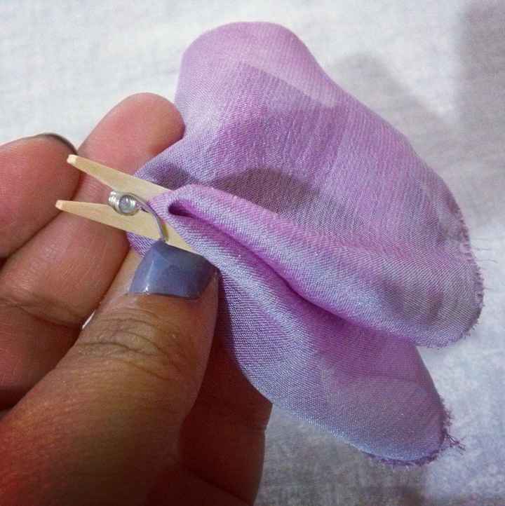Muestra de tela para vestidos de damas de honor...