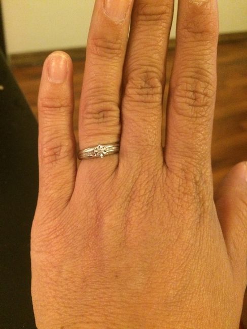 Presuman su anillo de compromiso!! - 2