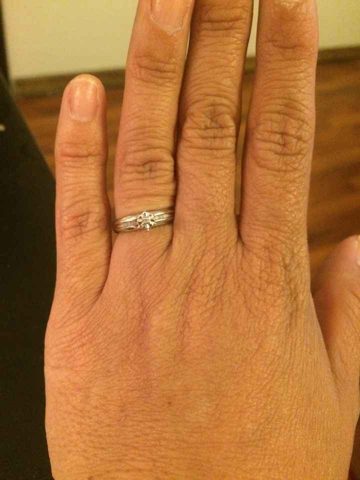 Presuman su anillo de compromiso!! - 2