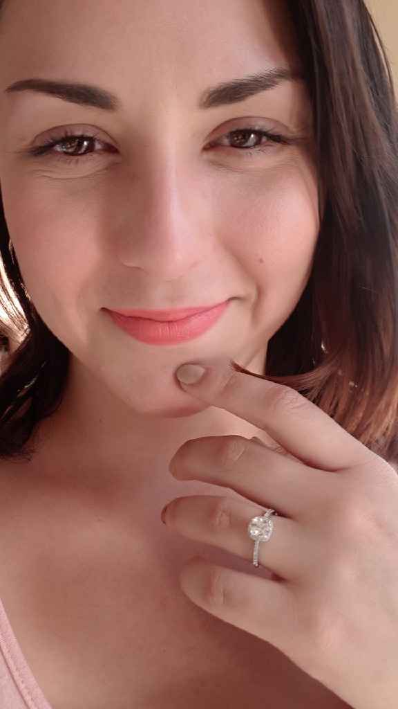 simon Dice....muéstrame tu anillo de compromiso💍 - 1