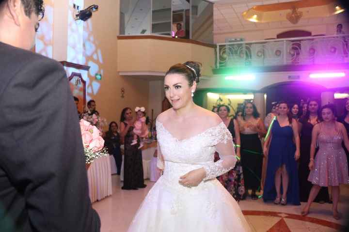 Fotos del épico momento “novia lanza tu ramo” - 4