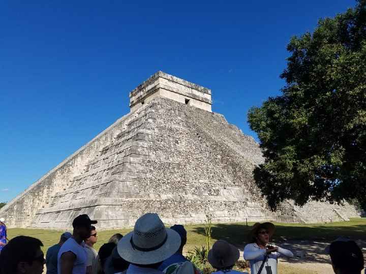 Saraí reta a los novios de la comunidad a subir fotos donde quieren su luna de miel! - 3