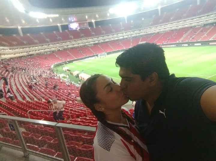 Sandi reta a los novios de la comunidad a compartir la cita más significativa que han tenido - 1