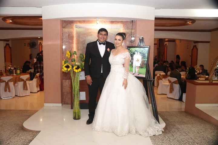 Vanessa reta a las novias de la comunidad a... - 1