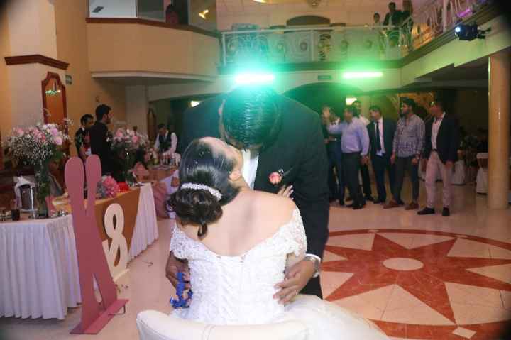 a ustedes les gustó o les gustaría que les quiten la liga el día  de la boda. - 4