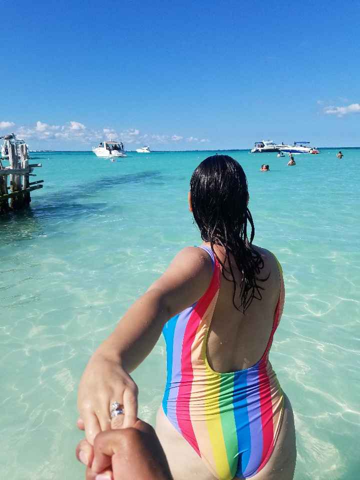 Dia Festivo y de presumir su anillo de compromiso - 6