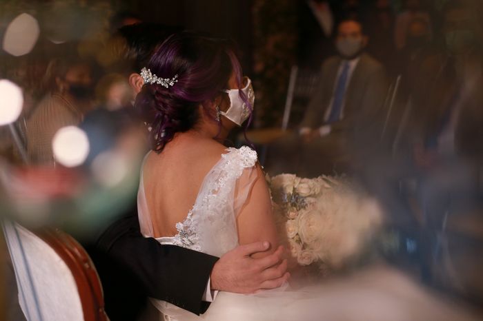 Novia con cabello morado - 2