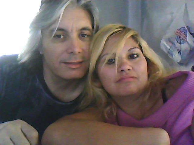 CON MI AMOR JUNTO FELICES