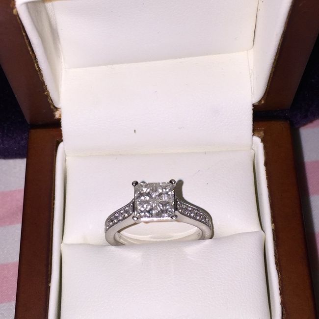 Presuman su promesa de amor - 1