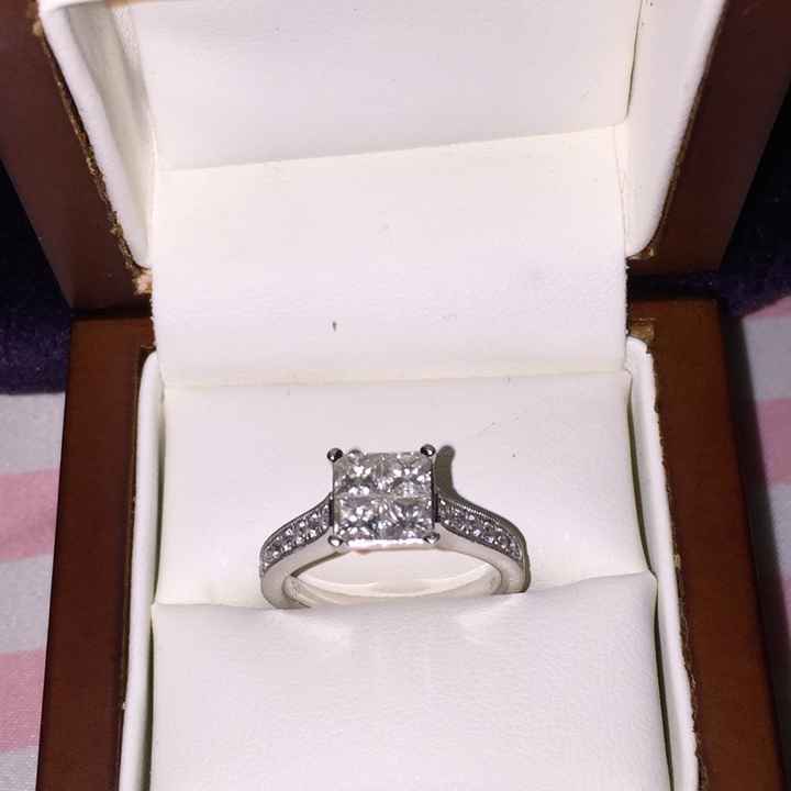 Presuman su promesa de amor - 1