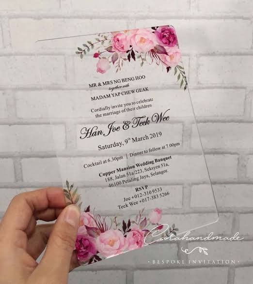 Bellas invitaciones en acrílico 19