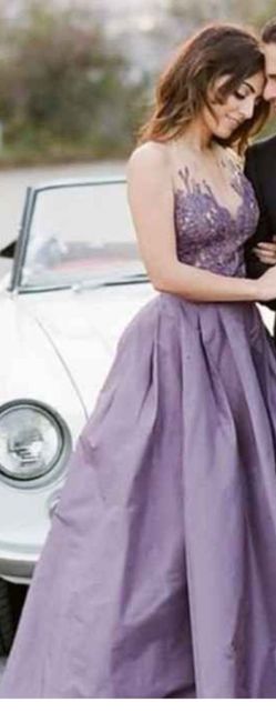 El lila en su vestido de novia 8