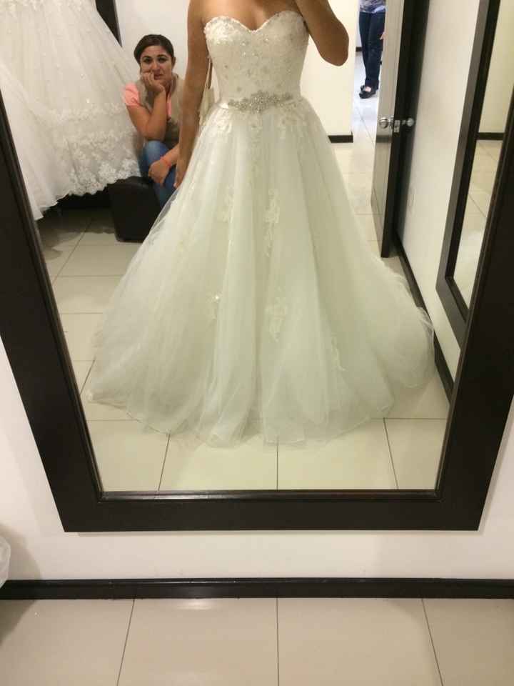 Corri a cambiar mi vestido! este es el bueno!! - 1