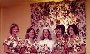 Y esos son vestidos de Damas? 