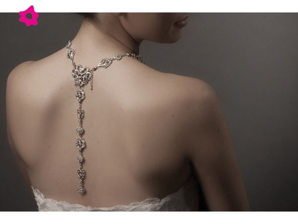 Collares de novia para la espalda