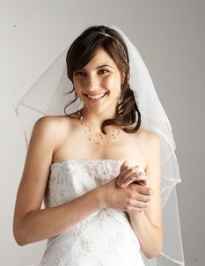 recogido hacia el lado