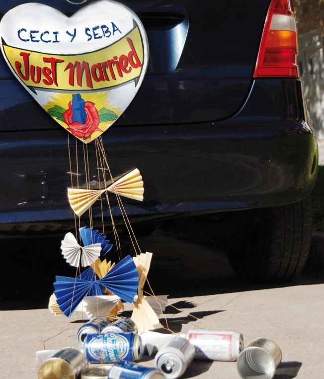 Decoración auto de novios - 2