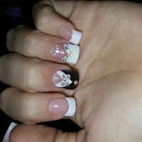 Enamorada, pero confundida: ¿Uñas clásicas o innovadoras? - 1