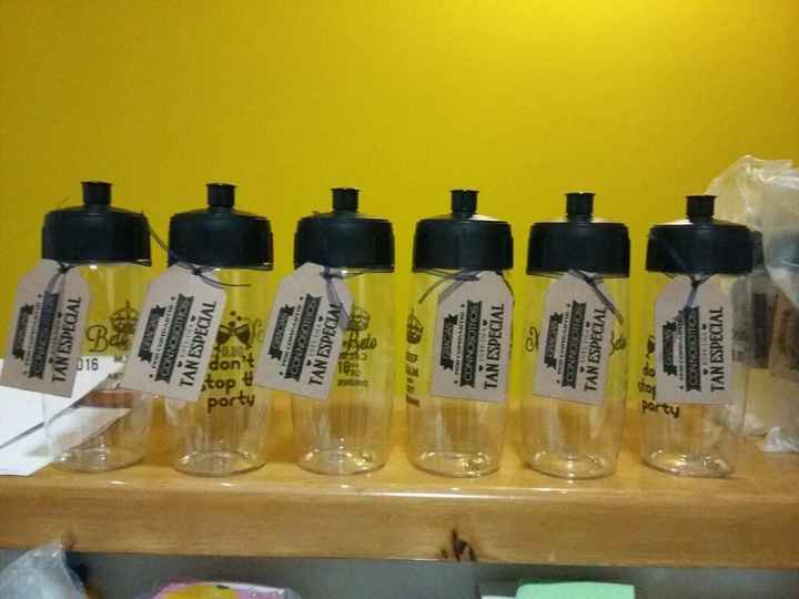 A 12 dias  mis recuerditos: los termos :) - 1