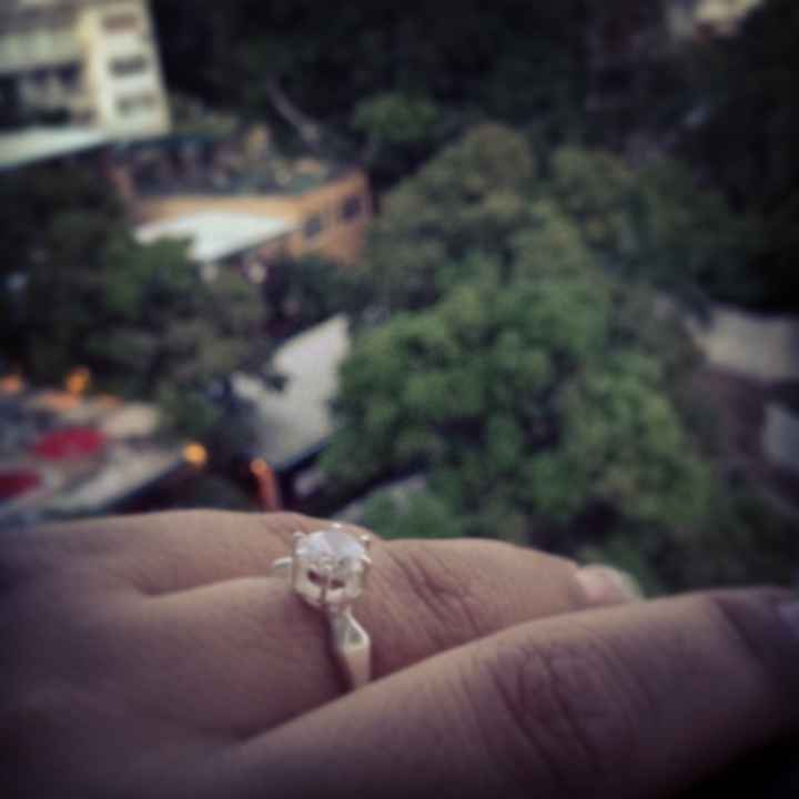 Recuerdan como estan vestidas cuando les propusieron matrimonio - 1