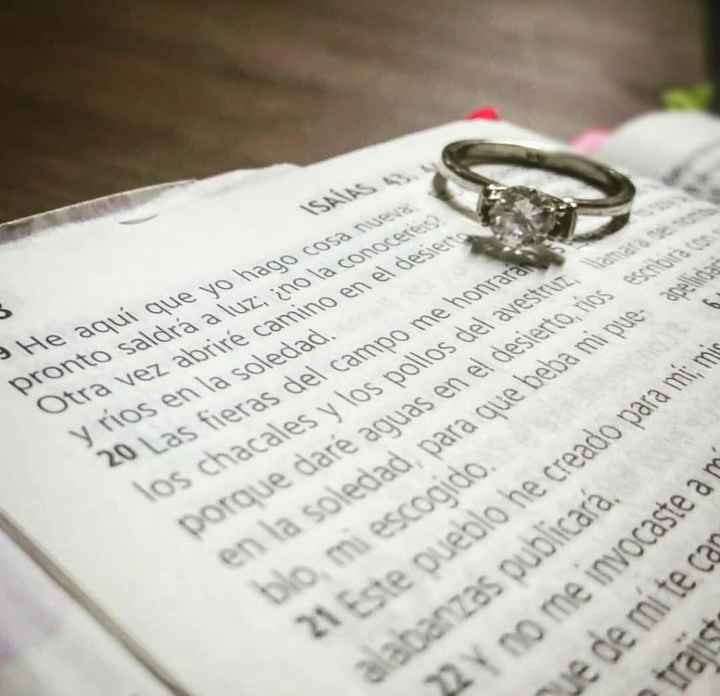 Mi anillo junto a una promesa aun mas valiosa...